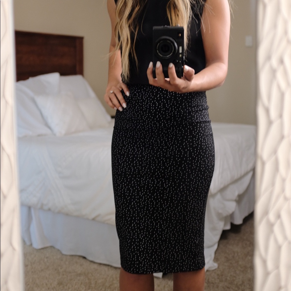 Polka-dot pencil skirt